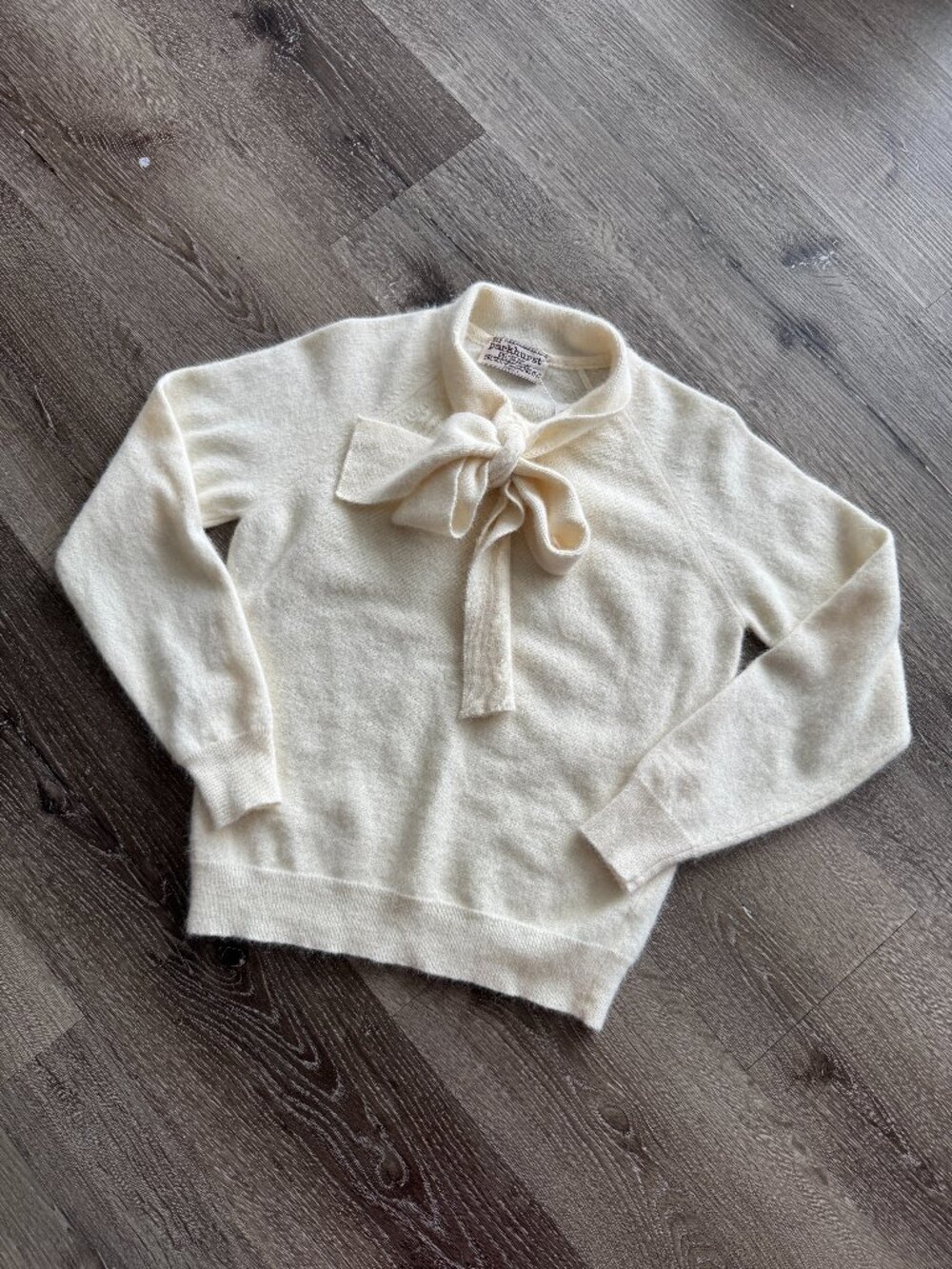 Vintage 1970s Parkhurst Angora Blend Sweater | Cream Turtleneck Neck Bow XS/S